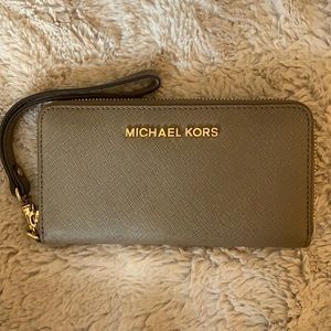 Michael Kors wristlet and wallet
